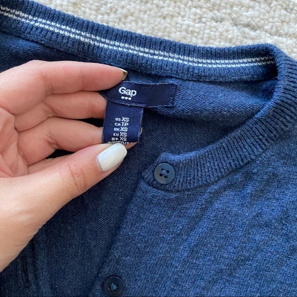 GAP Blue Button Up Fitted 3/4 Sleeve Cardigan - Picture 3 of 5